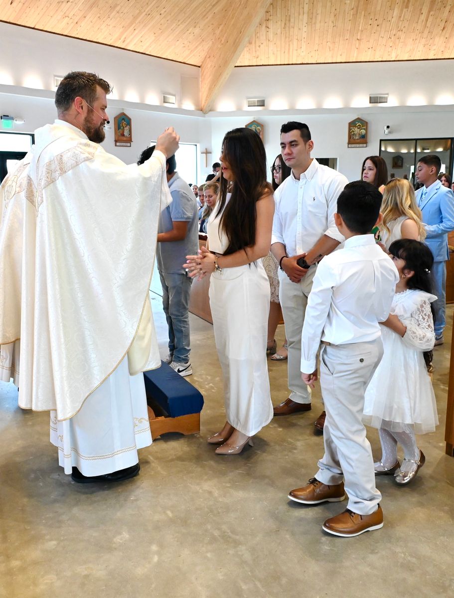 2025-04-05-first-communion-mass-0632.jpg