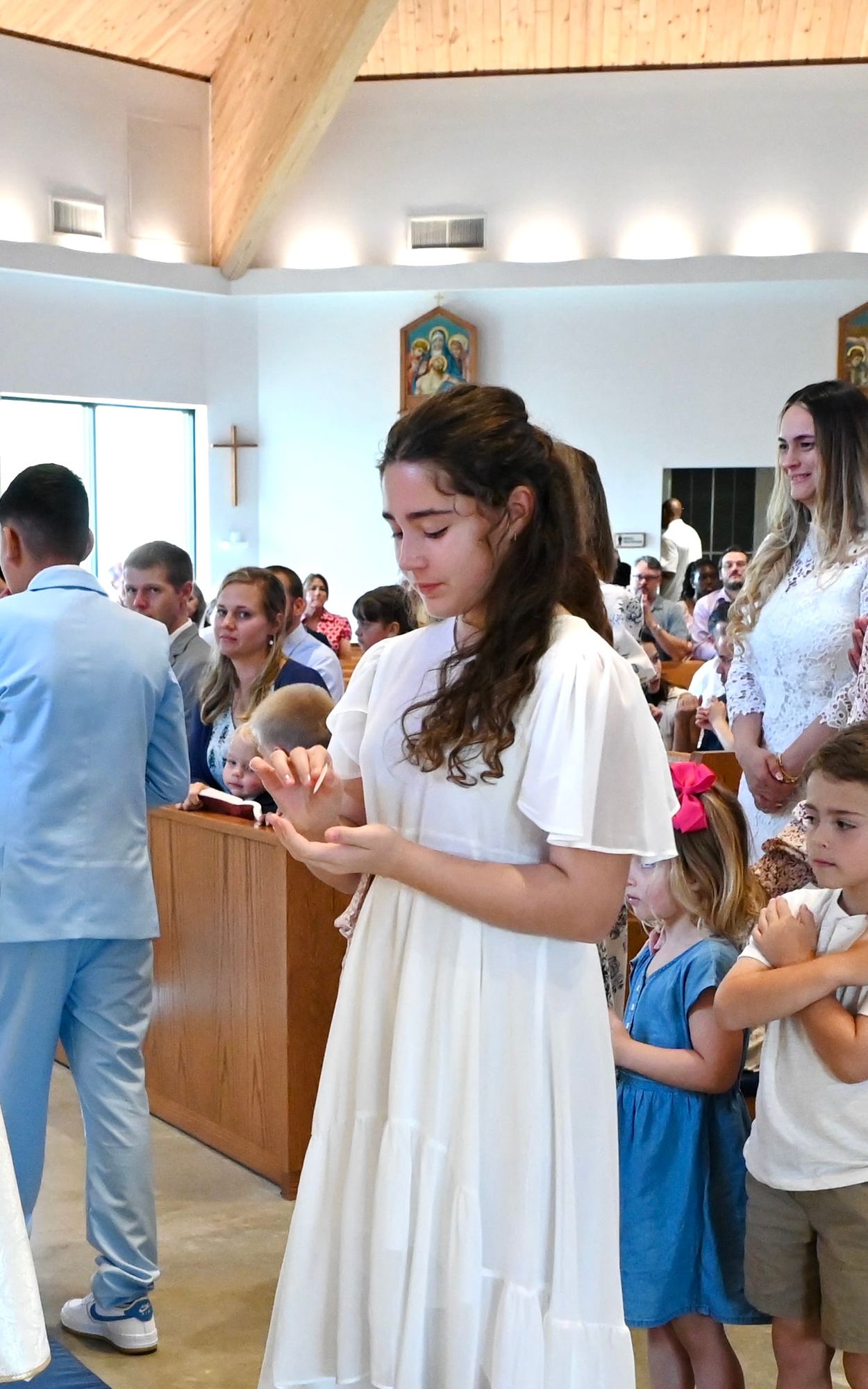 2025-04-05-first-communion-mass-0649.jpg