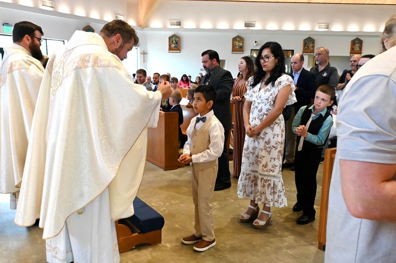 2025-04-05-first-communion-mass-0653.jpg