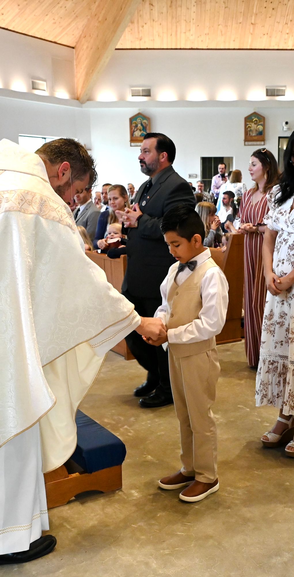 2025-04-05-first-communion-mass-0655.jpg