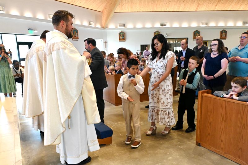 2025-04-05-first-communion-mass-0656.jpg