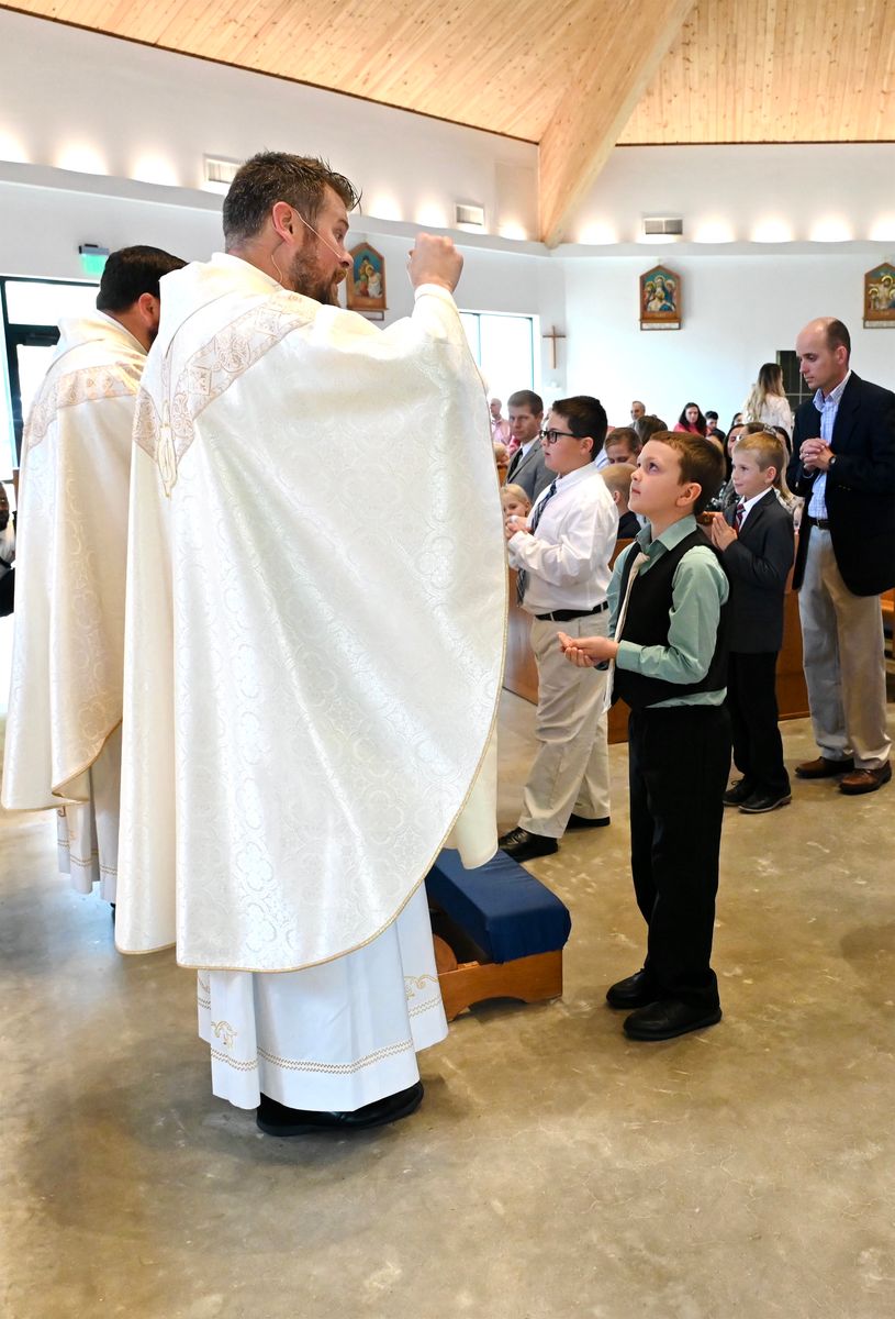 2025-04-05-first-communion-mass-0658.jpg