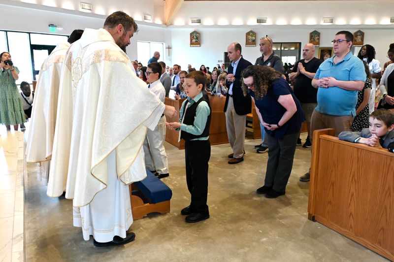 2025-04-05-first-communion-mass-0659.jpg