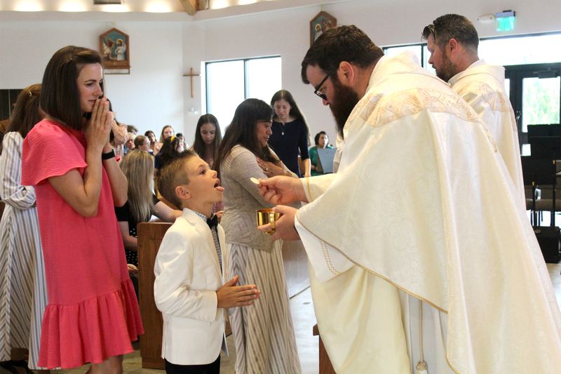 2025-04-05-first-communion-mass-0713.jpg
