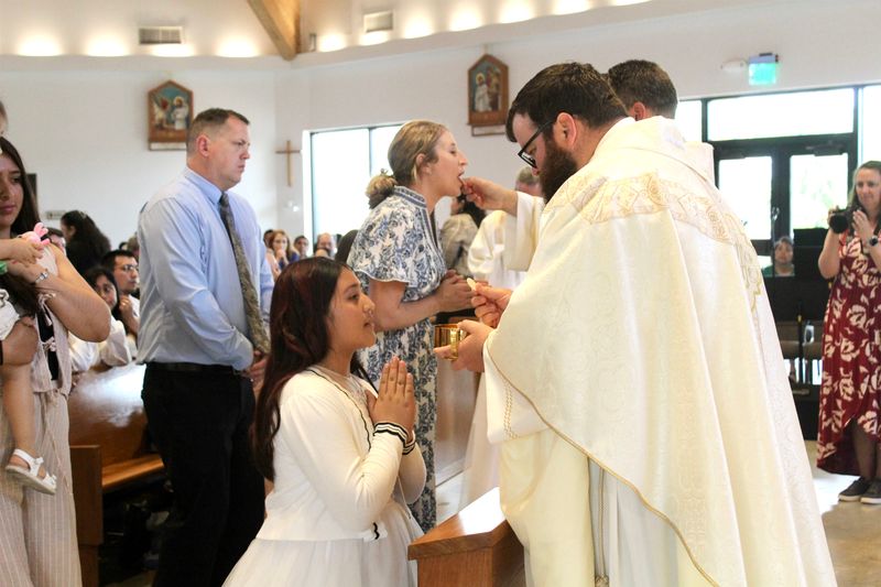 2025-04-05-first-communion-mass-0745.jpg