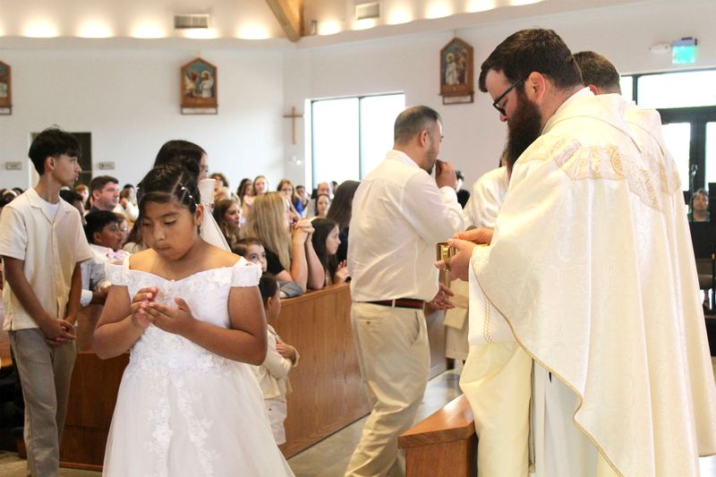 2025-04-05-first-communion-mass-0753.jpg