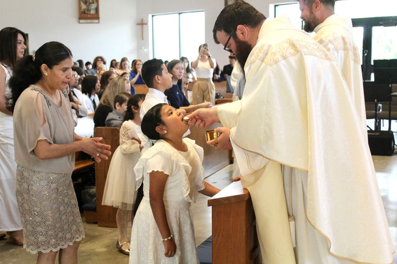 2025-04-05-first-communion-mass-0773.jpg