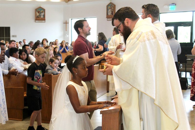 2025-04-05-first-communion-mass-0798.jpg
