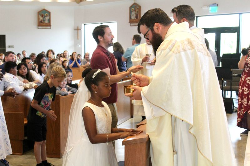2025-04-05-first-communion-mass-0799.jpg