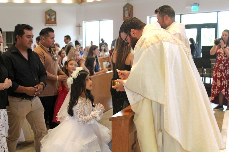 2025-04-05-first-communion-mass-0820.jpg