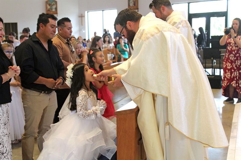 2025-04-05-first-communion-mass-0821.jpg