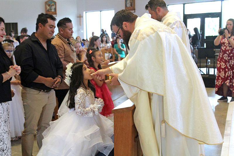 2025-04-05-first-communion-mass-0822.jpg