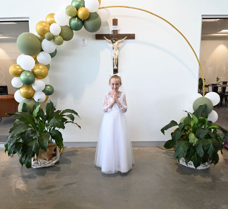 2025-04-05-first-communion-portraits-0013.jpg
