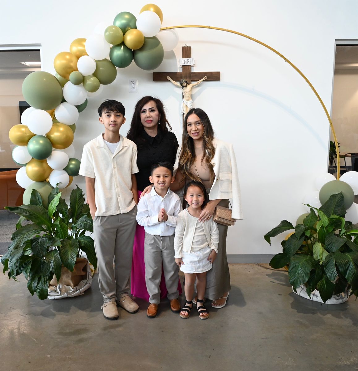2025-04-05-first-communion-portraits-0024.jpg