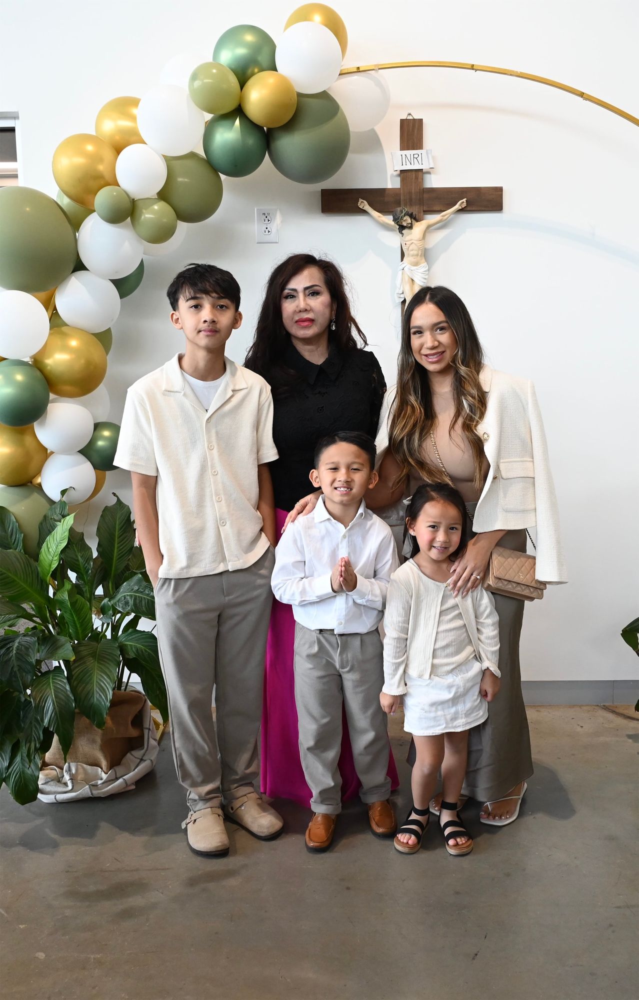 2025-04-05-first-communion-portraits-0027.jpg