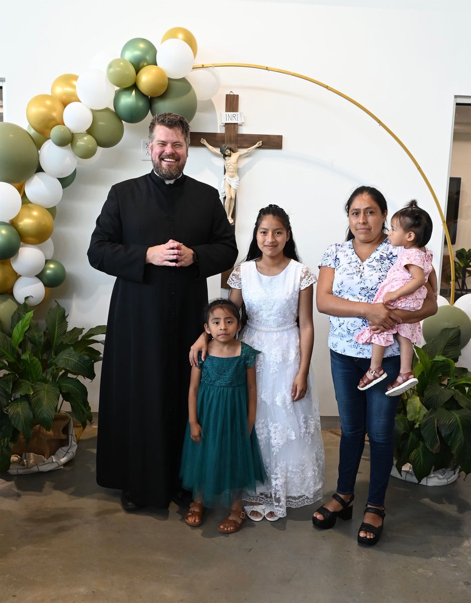 2025-04-05-first-communion-portraits-0054.jpg