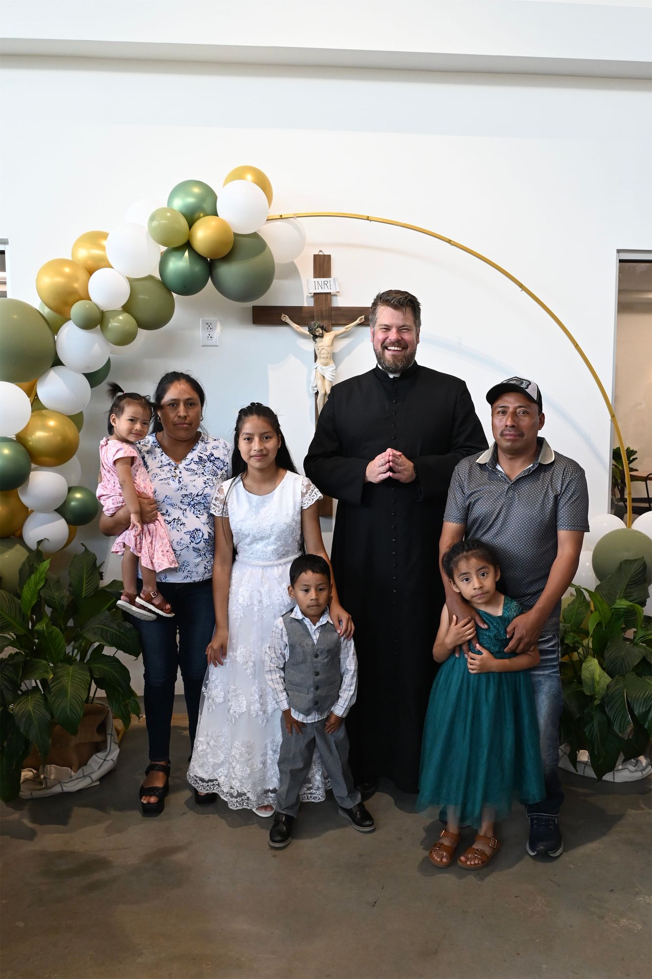 2025-04-05-first-communion-portraits-0089.jpg