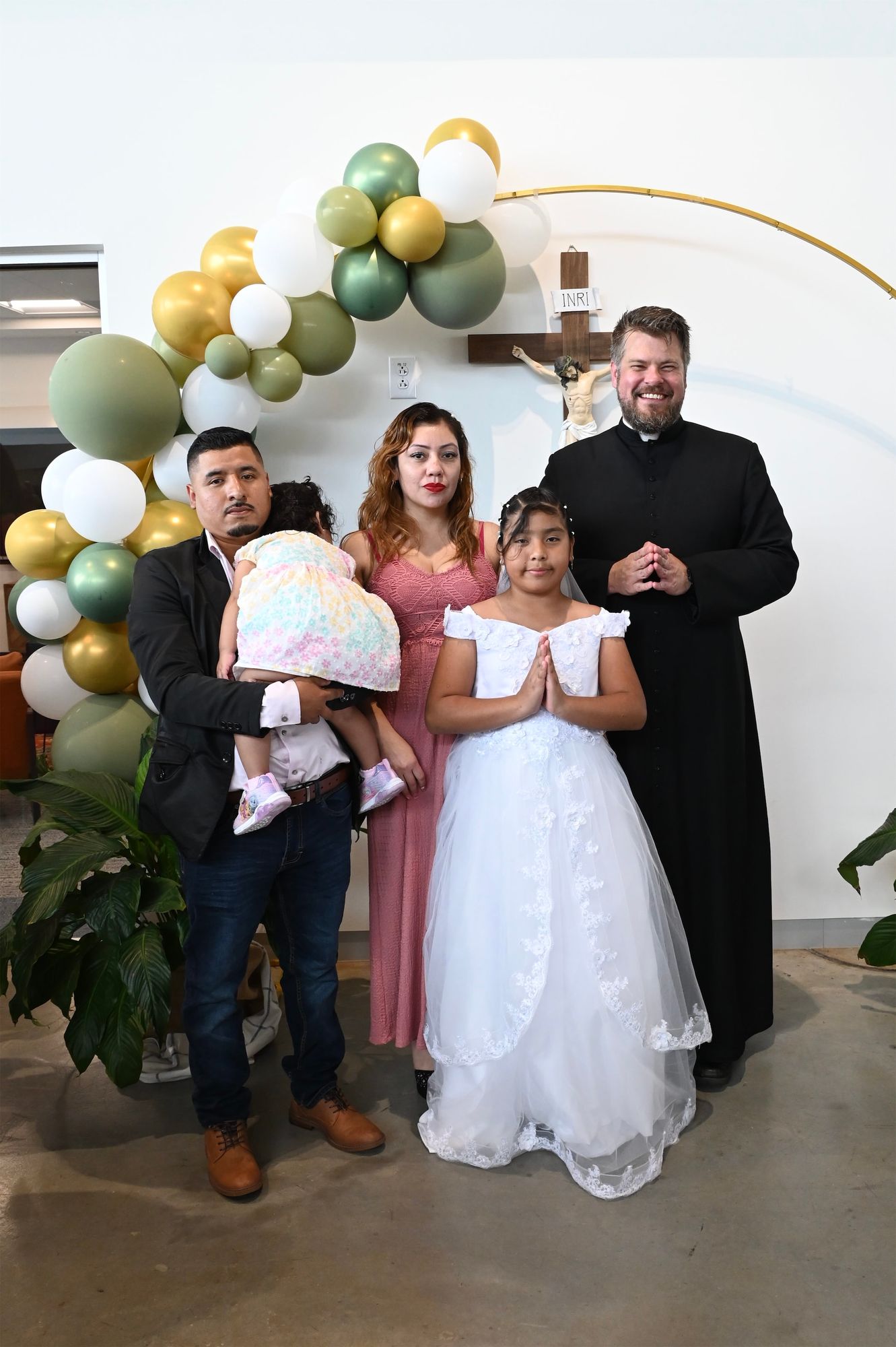 2025-04-05-first-communion-portraits-0096.jpg