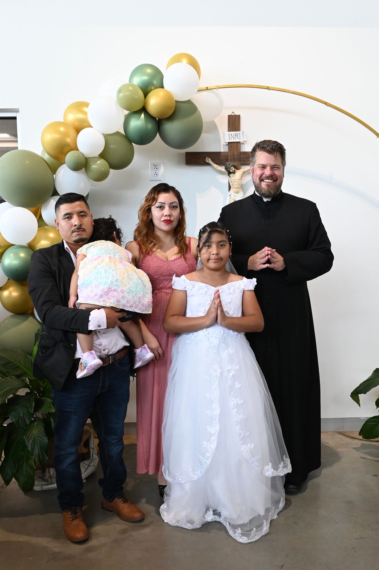 2025-04-05-first-communion-portraits-0097.jpg