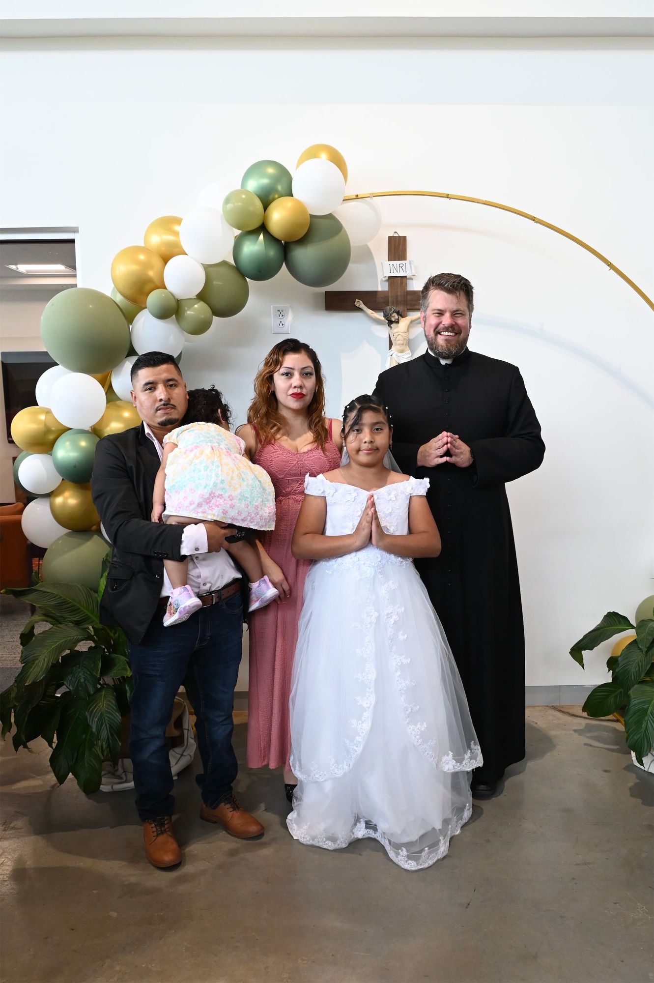 2025-04-05-first-communion-portraits-0098.jpg