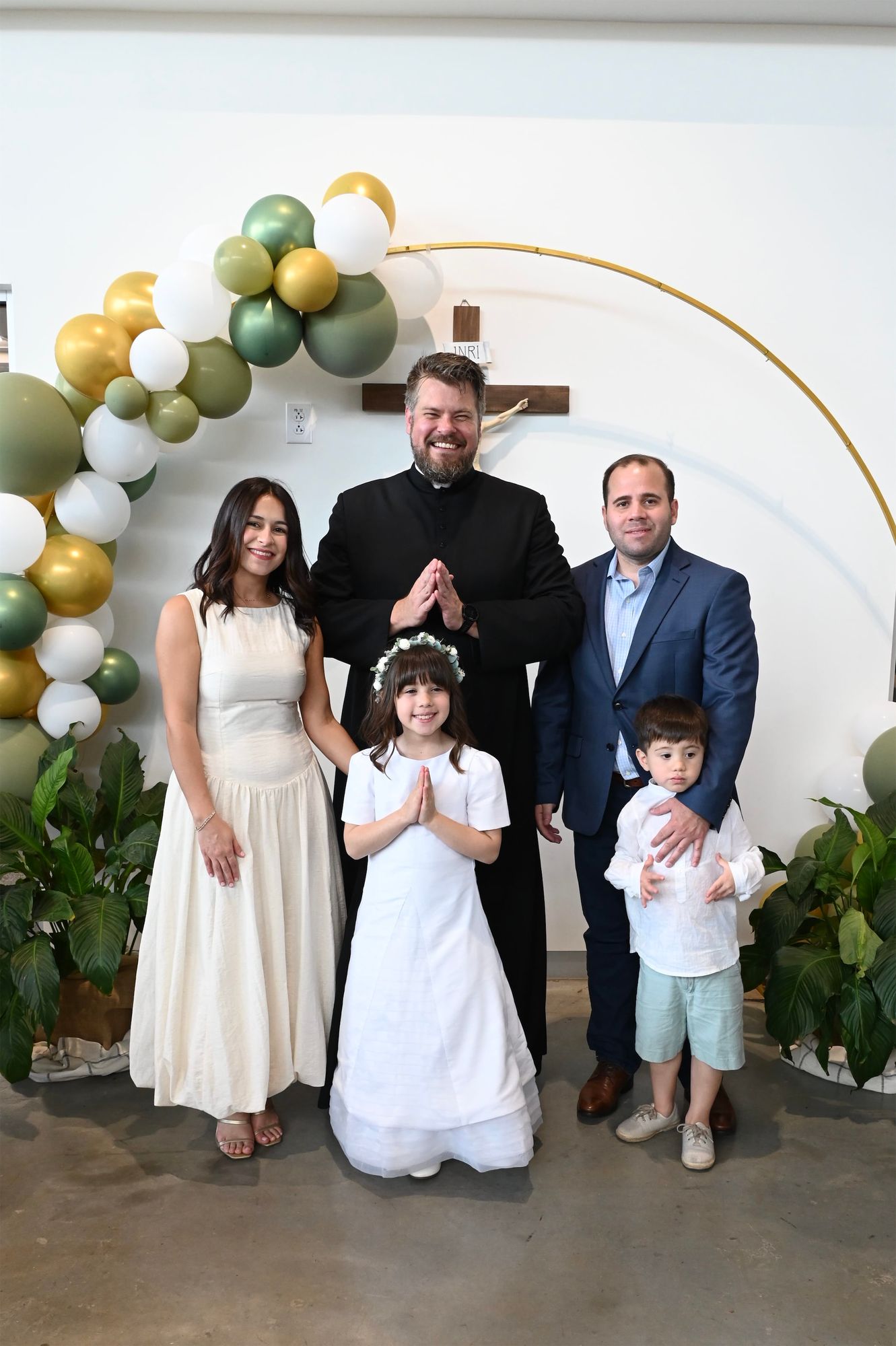 2025-04-05-first-communion-portraits-0105.jpg