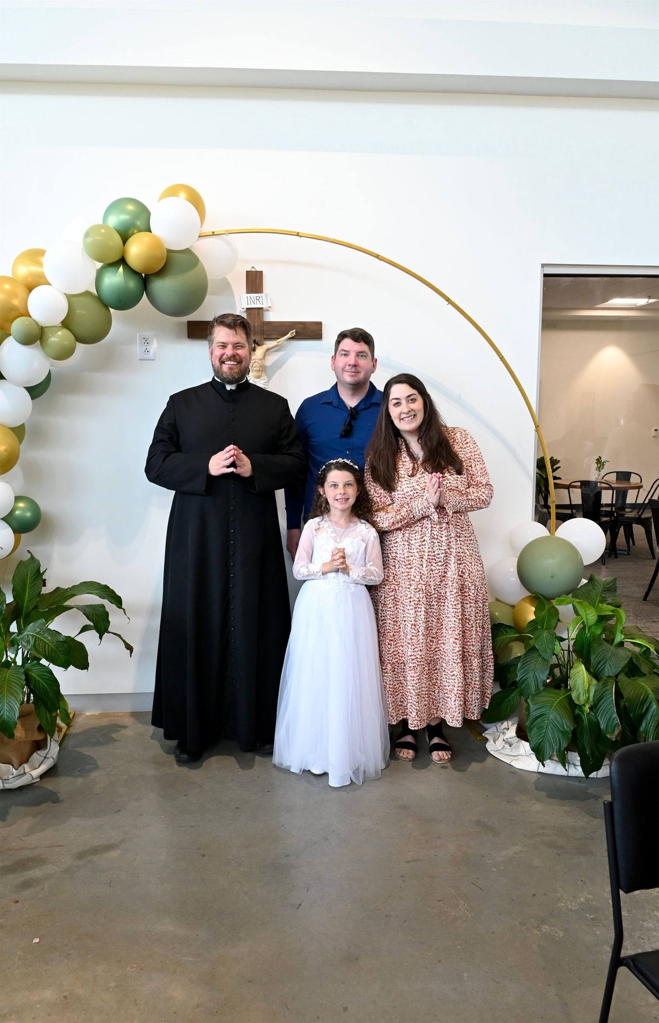 2025-04-05-first-communion-portraits-0213.jpg