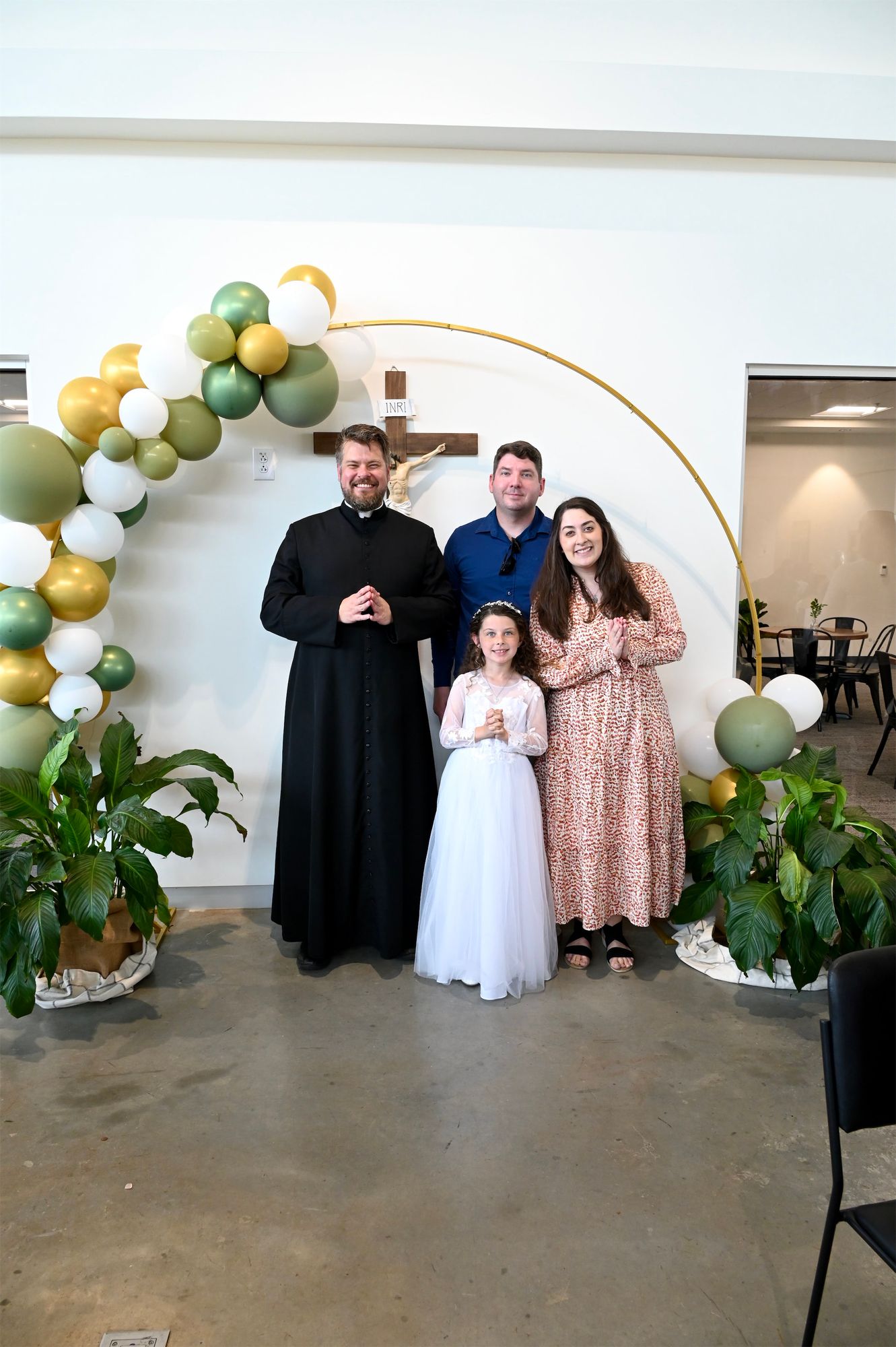 2025-04-05-first-communion-portraits-0214.jpg