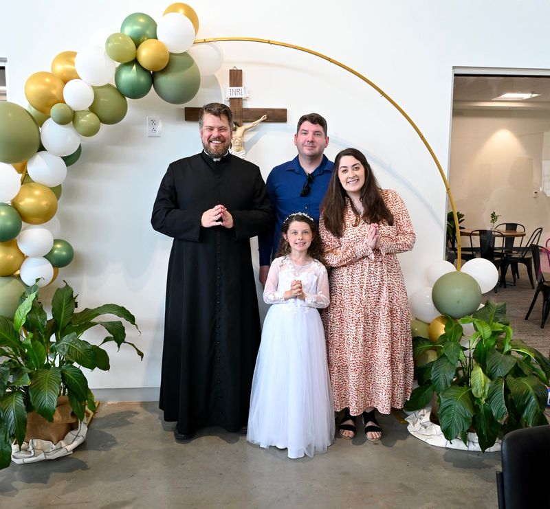 2025-04-05-first-communion-portraits-0216.jpg