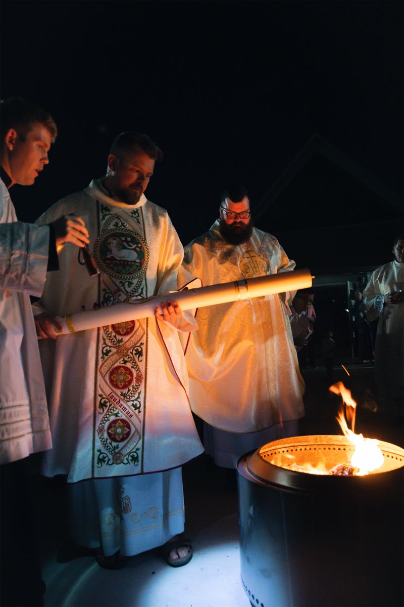 2025-04-19-easter-vigil-0004.jpg