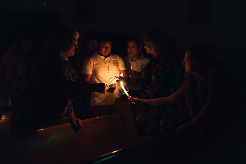 2025-04-19-easter-vigil-0017.jpg