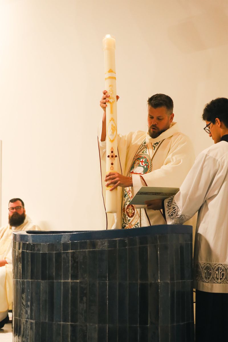 2025-04-19-easter-vigil-0068.jpg