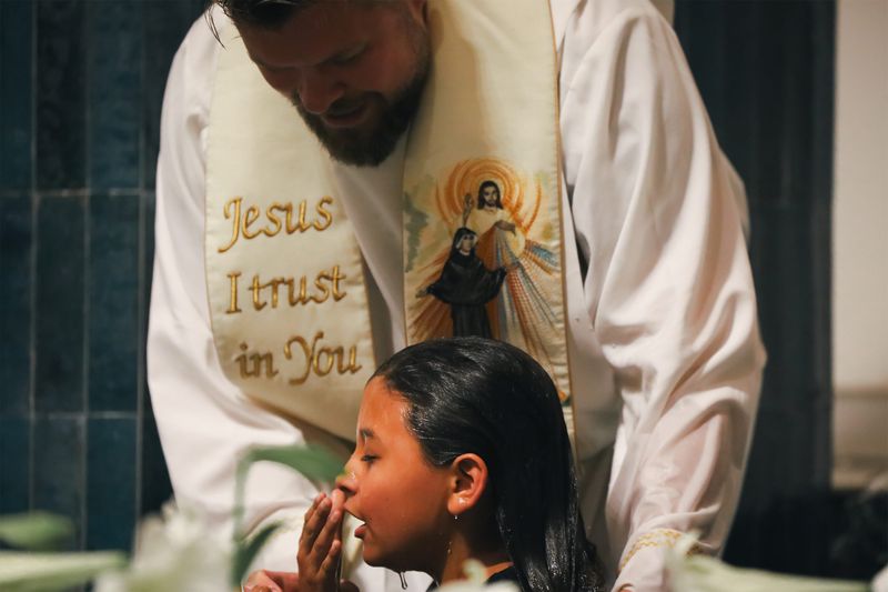2025-04-19-easter-vigil-0084.jpg