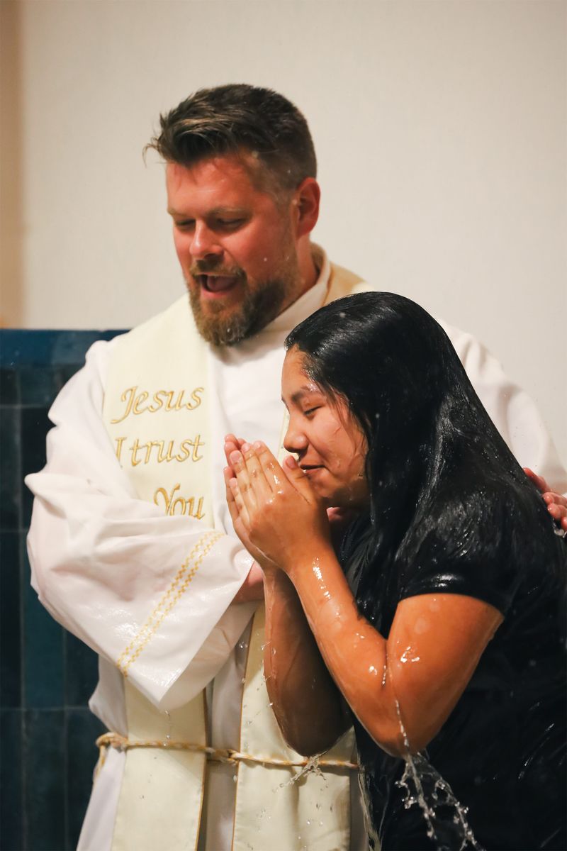 2025-04-19-easter-vigil-0102.jpg