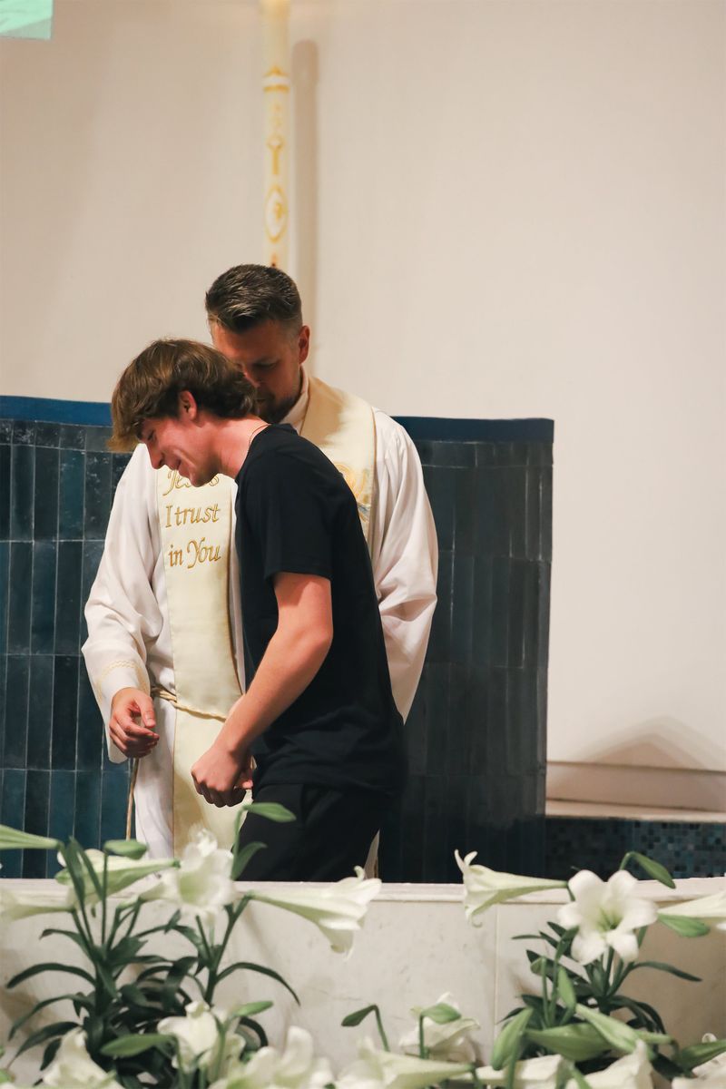 2025-04-19-easter-vigil-0106.jpg
