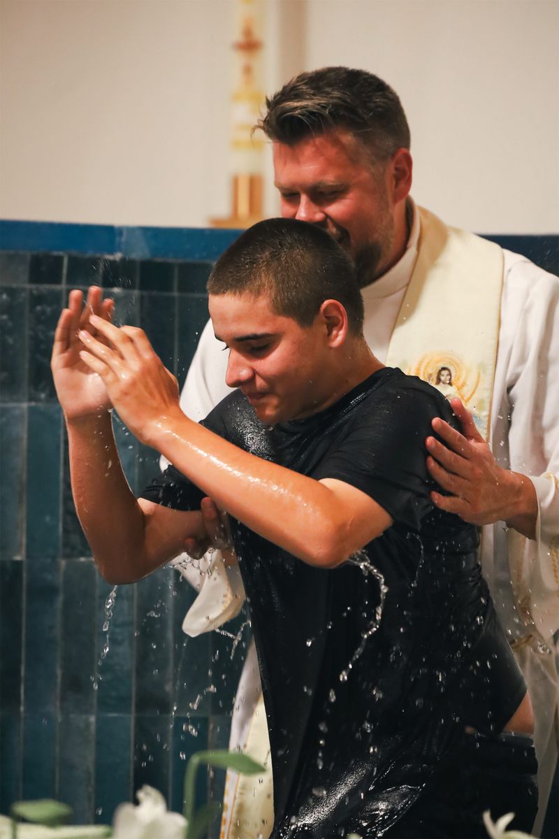 2025-04-19-easter-vigil-0121.jpg