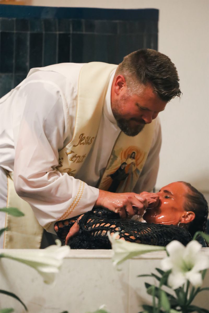 2025-04-19-easter-vigil-0133.jpg