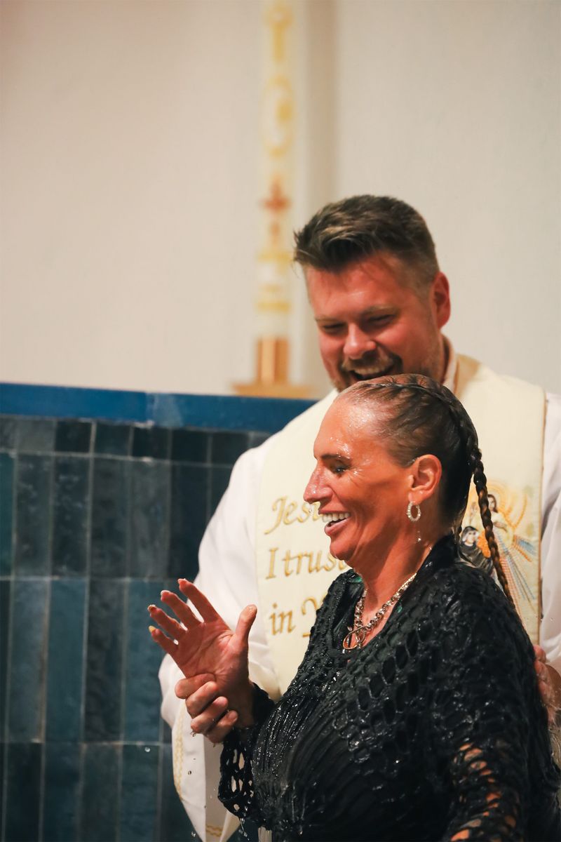 2025-04-19-easter-vigil-0137.jpg