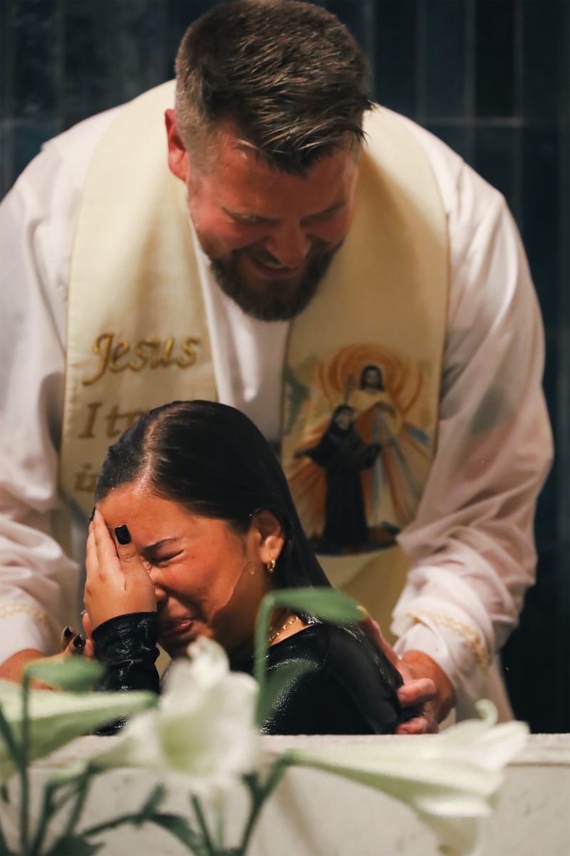 2025-04-19-easter-vigil-0144.jpg