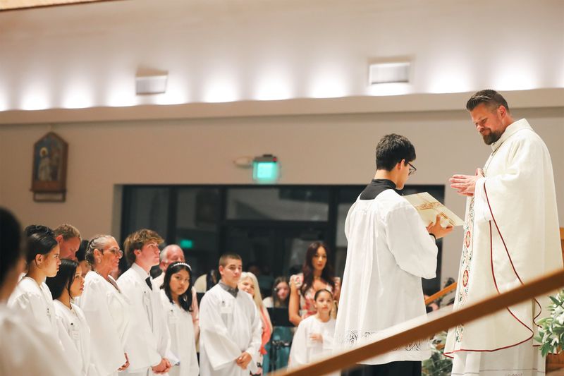 2025-04-19-easter-vigil-0230.jpg