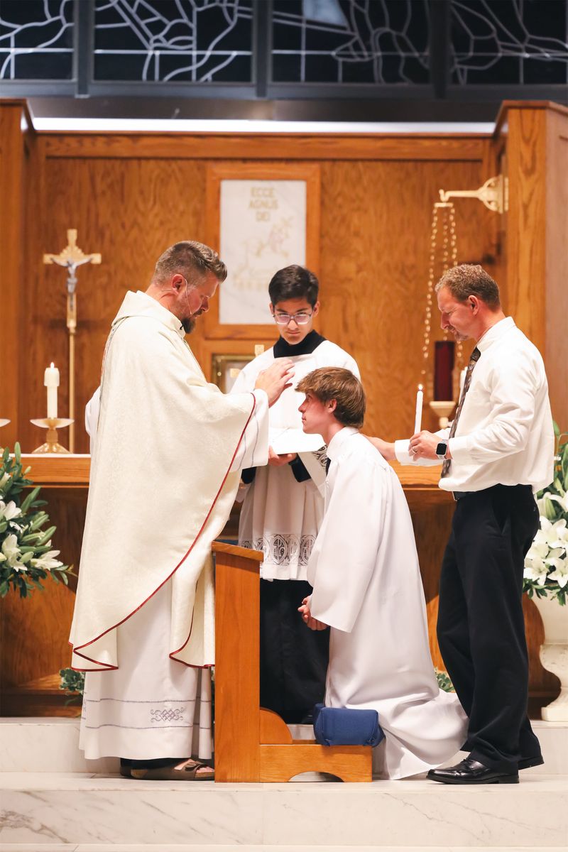2025-04-19-easter-vigil-0253.jpg