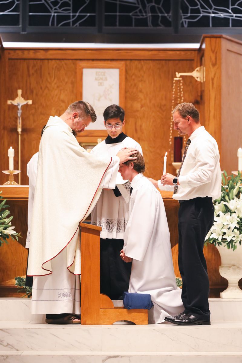 2025-04-19-easter-vigil-0254.jpg