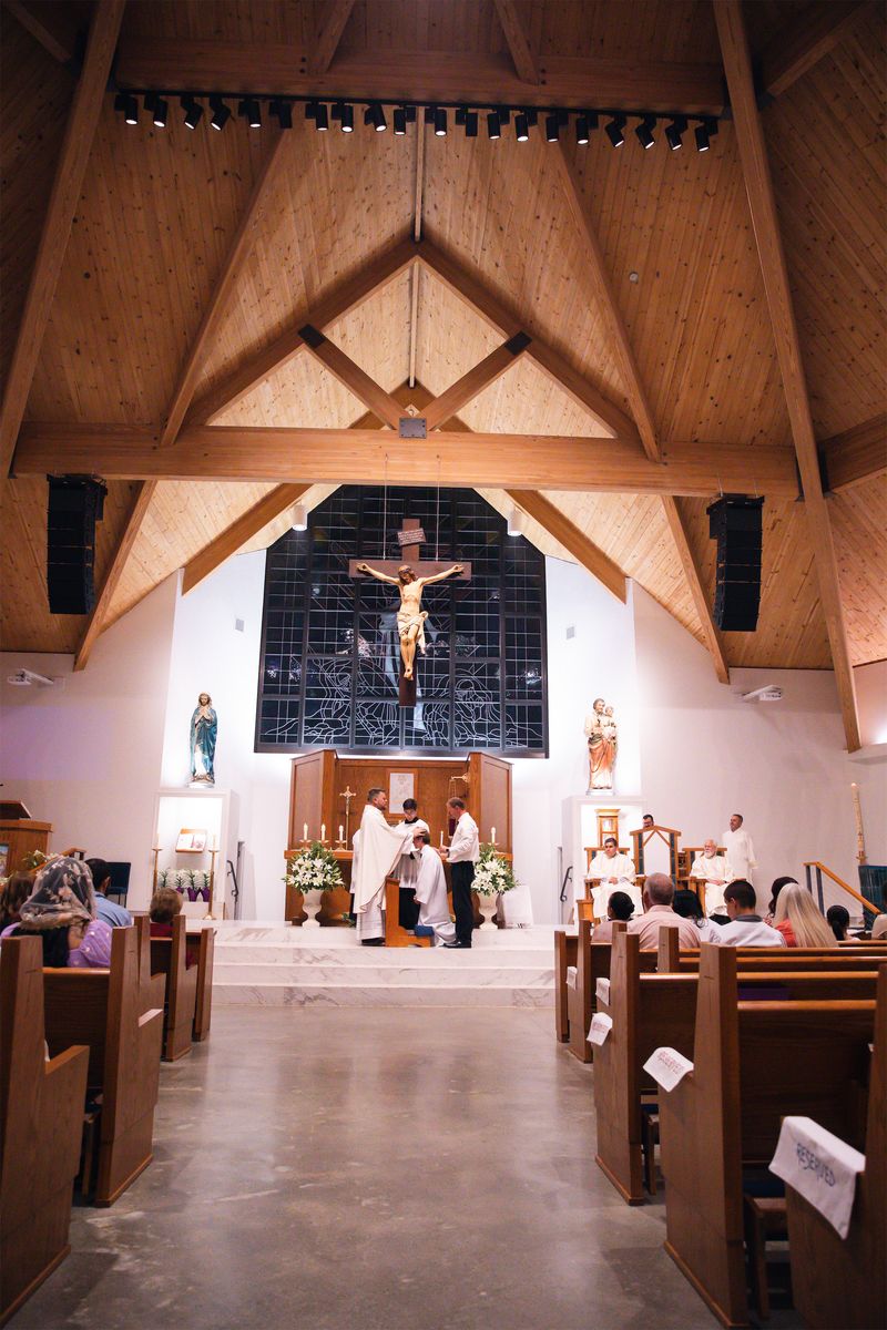 2025-04-19-easter-vigil-0255.jpg