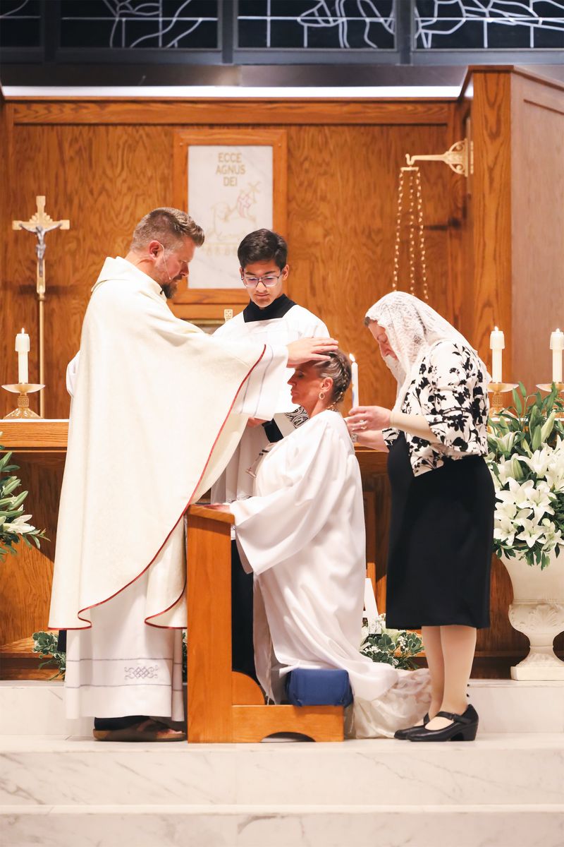2025-04-19-easter-vigil-0257.jpg