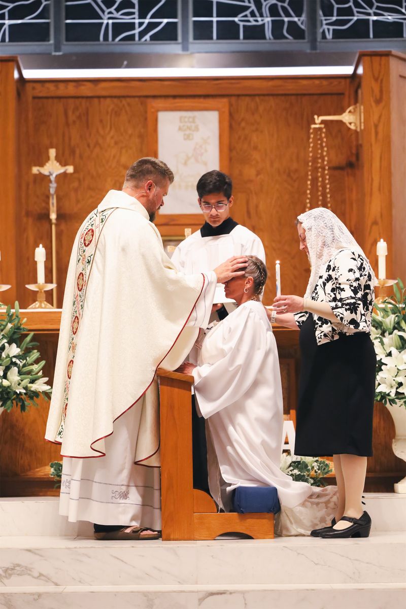 2025-04-19-easter-vigil-0258.jpg