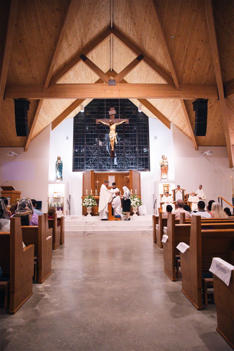 2025-04-19-easter-vigil-0259.jpg