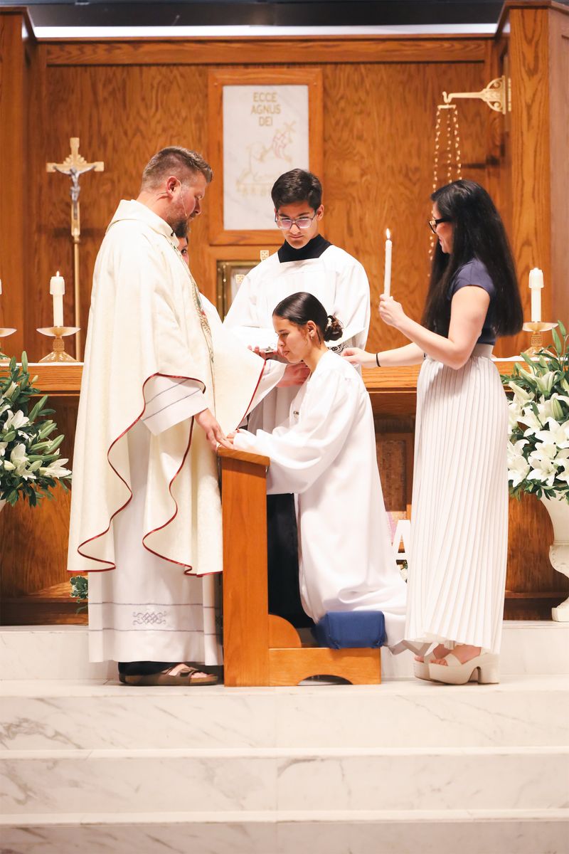 2025-04-19-easter-vigil-0272.jpg