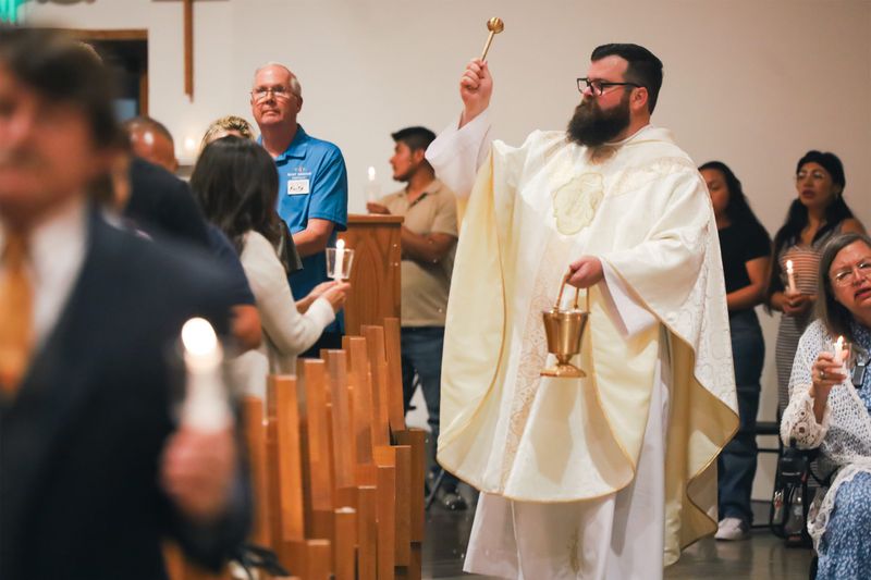 2025-04-19-easter-vigil-0324.jpg