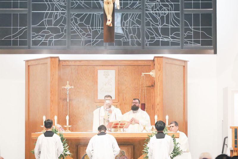 2025-04-19-easter-vigil-0326.jpg