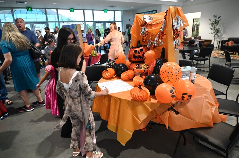 2025-10-26-trunk-or-treat-0073.jpg