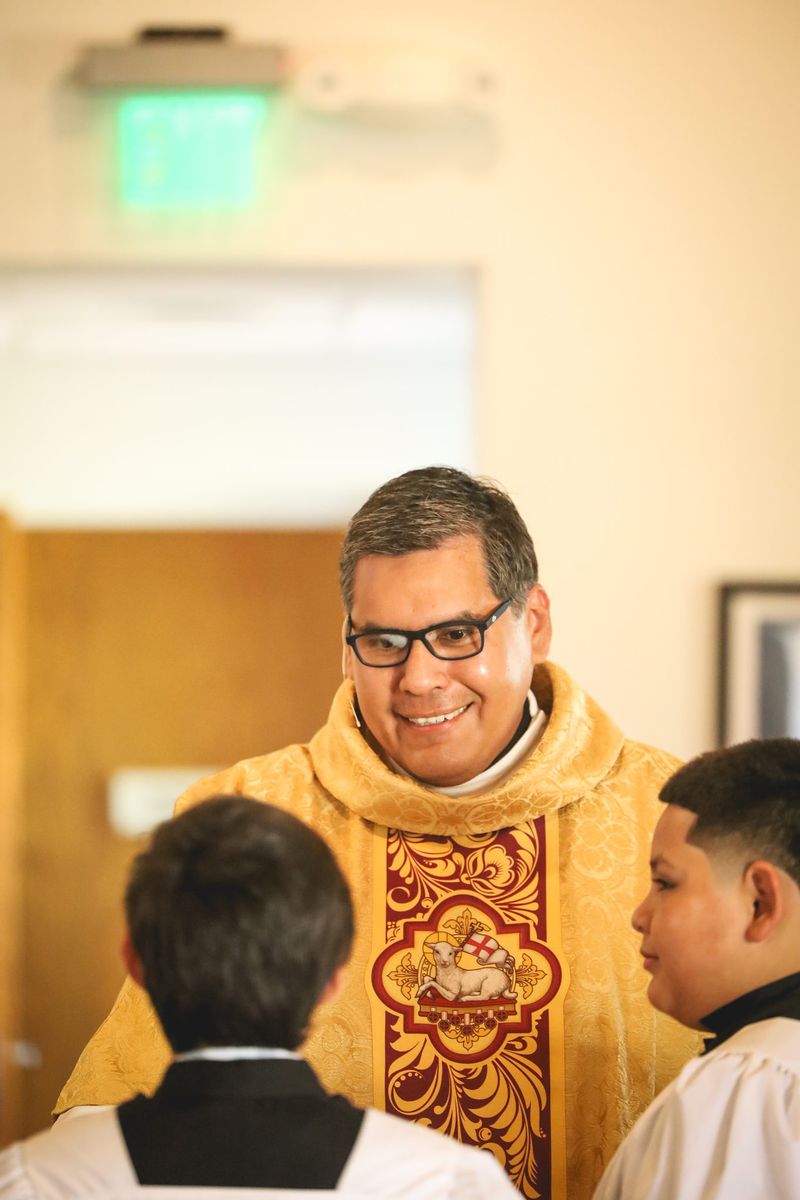 2025-11-23-fr-fernando-first-mass-0003.jpg